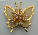 Olga Zakharova Jewellery - Brooches - Monet Vintage Gold Faux Pearl Butterfly Brooch