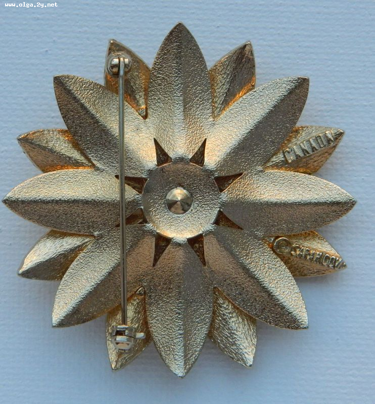 Sara Coventry Sunflower  Brooch , Satin Petals, Gold Tone