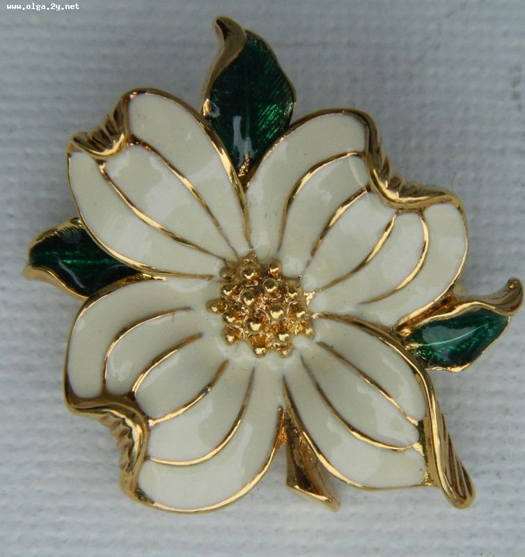 D'ORLAN Vintage Small  Brooch Enamelled Dogwood Flower