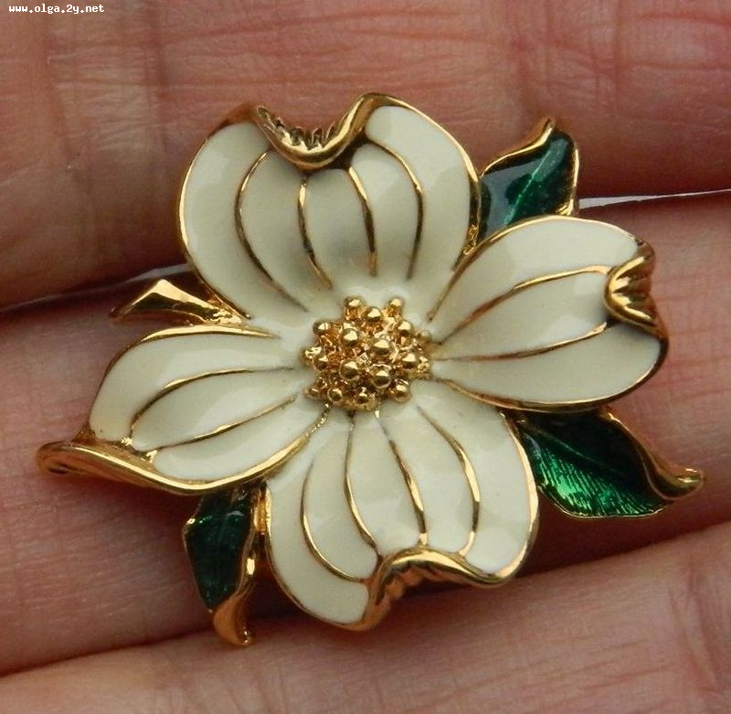 D'ORLAN Vintage Small  Brooch Enamelled Dogwood Flower