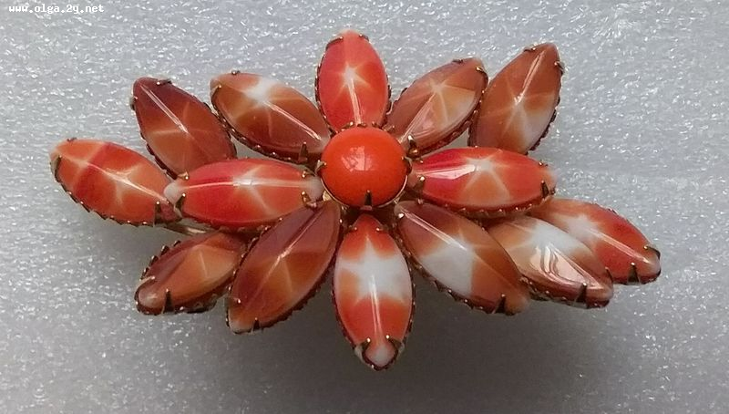Vintage Flower Brooch, Red-Orange Colour Kaboshones