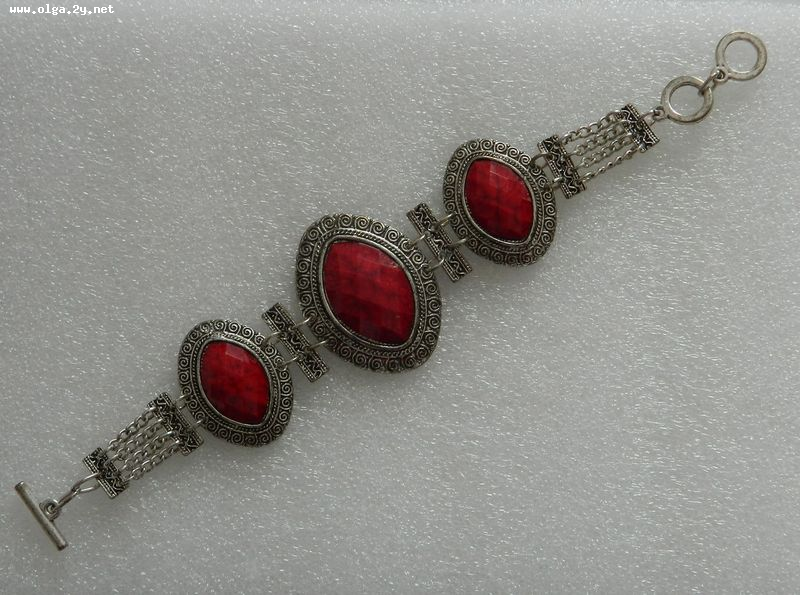 Vintage Silver-Toned Bracelet with Red Cabochones