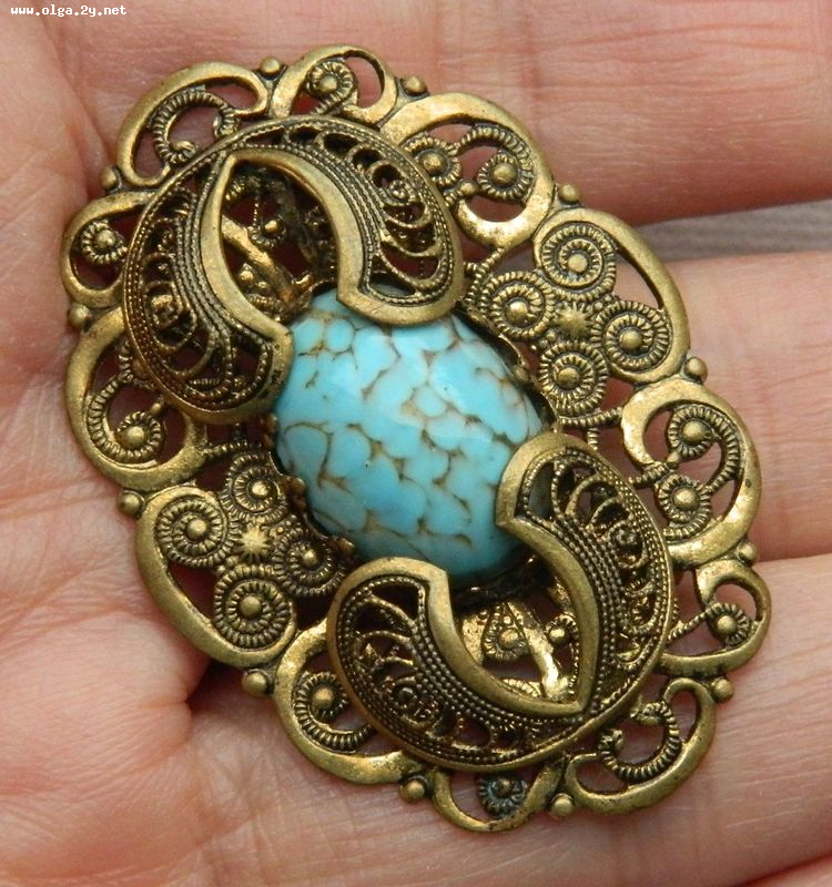 Vintage Brooch, Bronze tone with blue stone