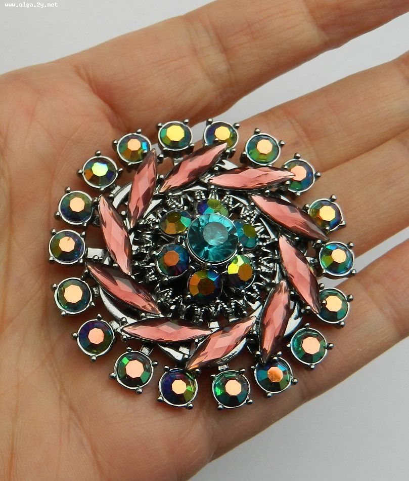 Beautiful Napier Brooch, Round Shape with AB Rhinestone