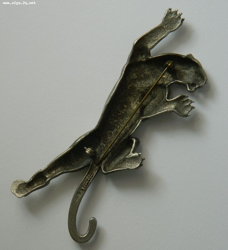 JJ Huge Climbing Panther Cougar Brooch, Silver Tone