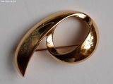 Olga Zakharova Jewellery - Brooches - Monet, Gold Tone Swirl Brooch