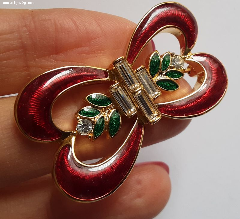 Beautiful Monet Red  and Green Enamel for Christmas Brooch